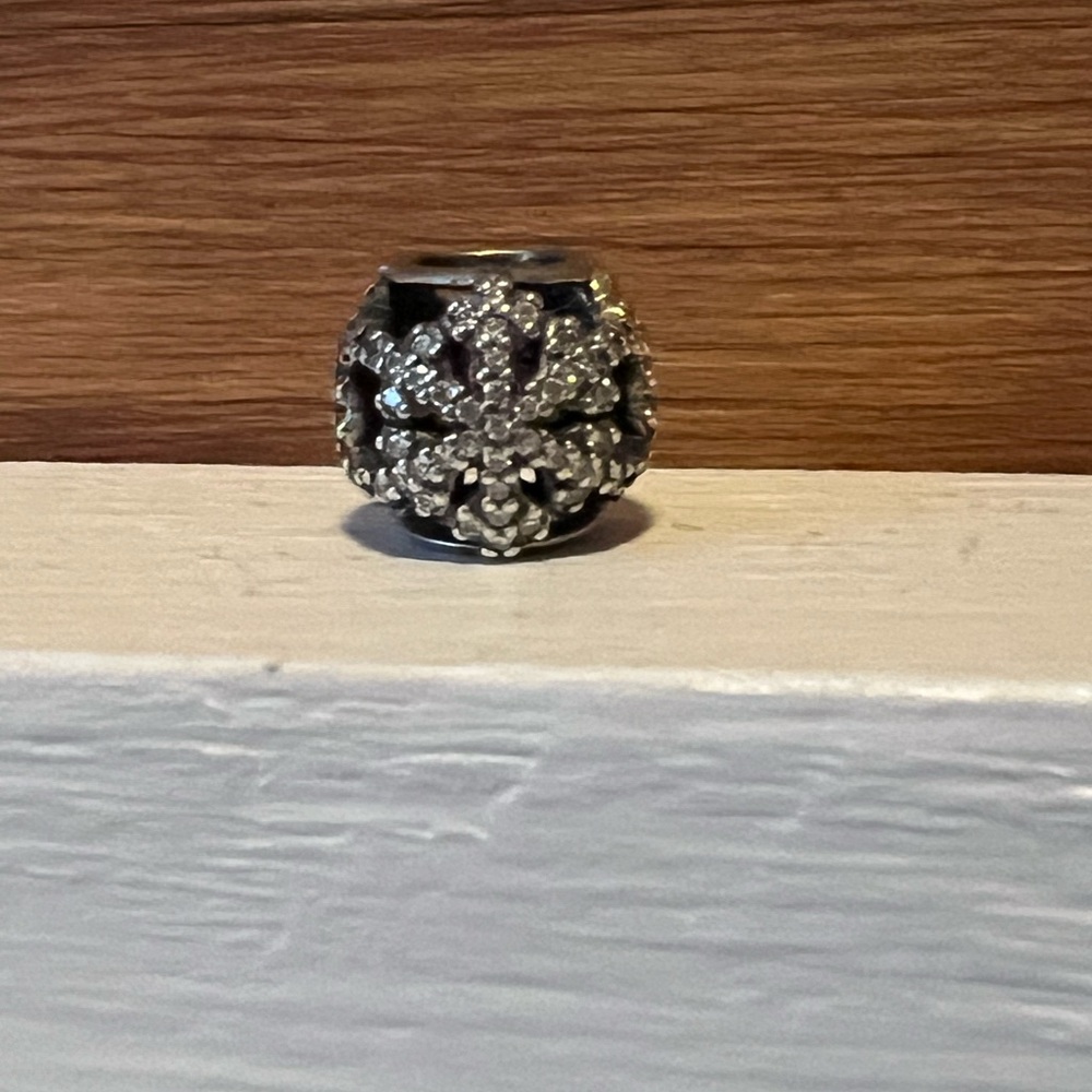 Pandora Silver 2013 Sparkle Snowflake Charm